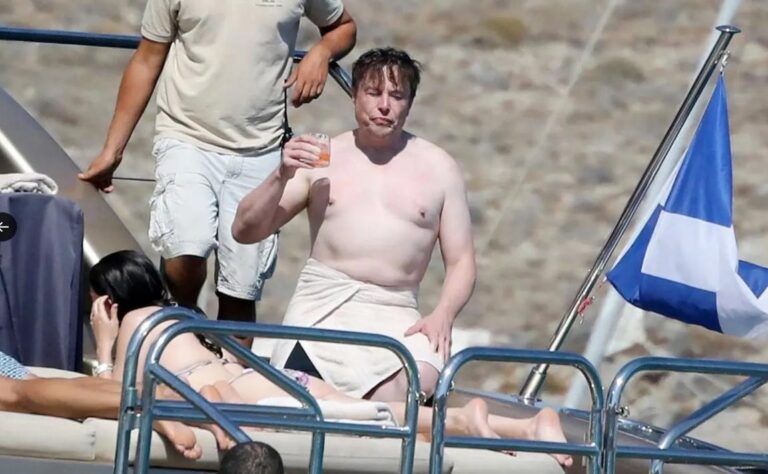 Elon Musk Shirtless: A Relaxed Moment and His Light-hearted Response